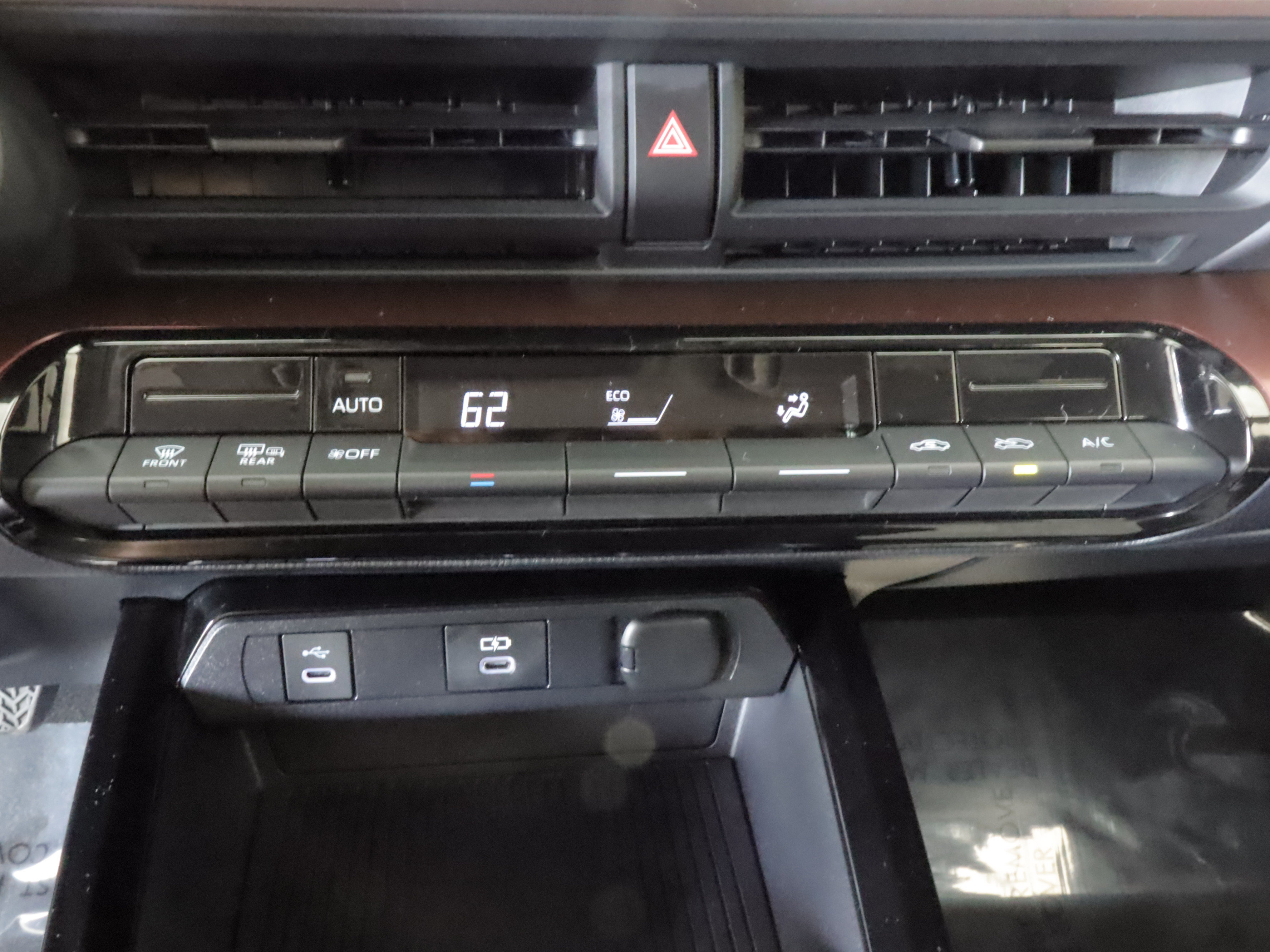 Used 2026 Toyota Prius Plug-In Hybrid FWD image 14