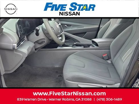 Used 2024 Hyundai Elantra SEL FWD image 5