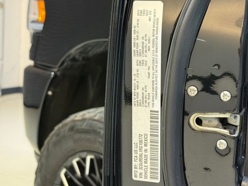 Used 2024 RAM 2500 Laramie w/ Night Edition image 18