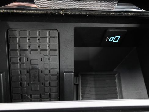 Used 2023 Ford F350 Lariat w/ Chrome Package image 47