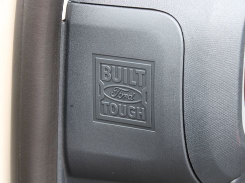 Used 2024 Ford Maverick Lariat image 14