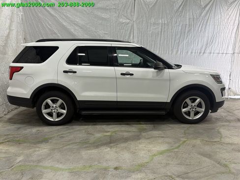 Used 2018 Ford Explorer 4WD w/ Class II Trailer Tow Package image 14