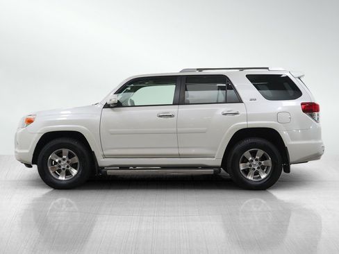 Used 2011 Toyota 4Runner SR5 w/ Premium Pkg w/Leather AWD/4WD image 2