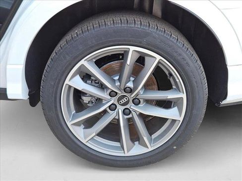 New 2025 Audi Q3 2.0T Premium w/ Convenience Package image 10