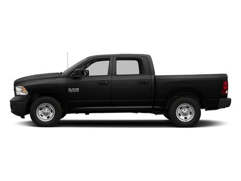 Used 2017 RAM 1500 Express AWD/4WD image 3