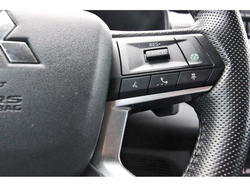Used 2023 Mitsubishi Outlander SE FWD image 20