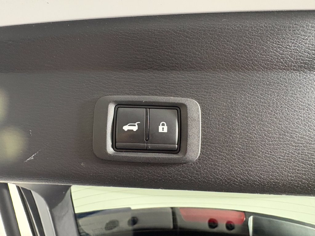 Used 2023 Mitsubishi Outlander SEL FWD image 33