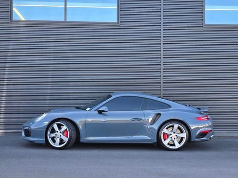 Used 2018 Porsche 911 Turbo image 2