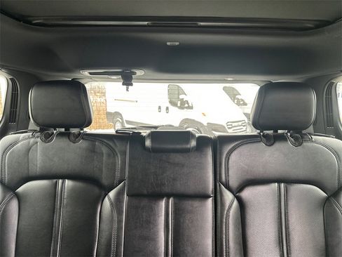 Used 2022 Jeep Wagoneer Series II w/ Premium Group I image 41