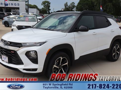 Used 2023 Chevrolet TrailBlazer RS w/ Convenience Package AWD/4WD image 1