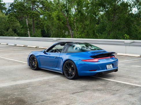 Used 2015 Porsche 911 Targa 4S w/ Sport Chrono Package AWD/4WD image 20