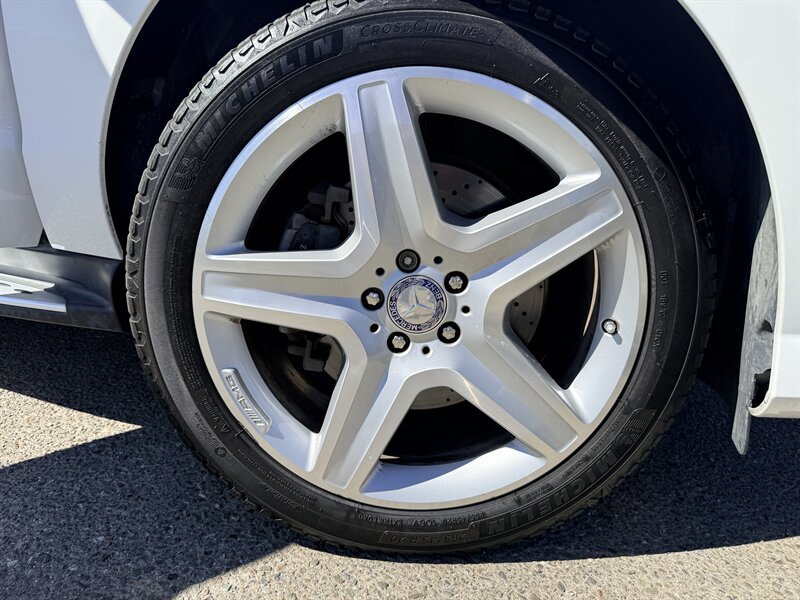 Used 2015 Mercedes-Benz ML 400 4MATIC image 30