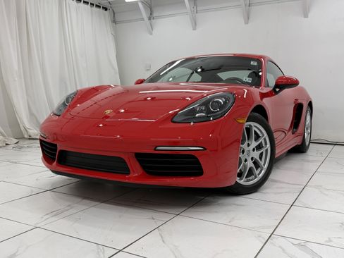Certified 2024 Porsche 718 Cayman image 8