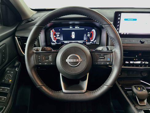 Used 2024 Nissan Rogue SL w/ SL Premium Package FWD image 18