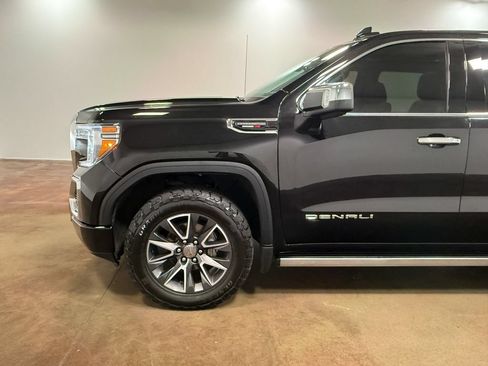 Used 2021 GMC Sierra 1500 Denali w/ Denali Ultimate Package AWD/4WD image 39