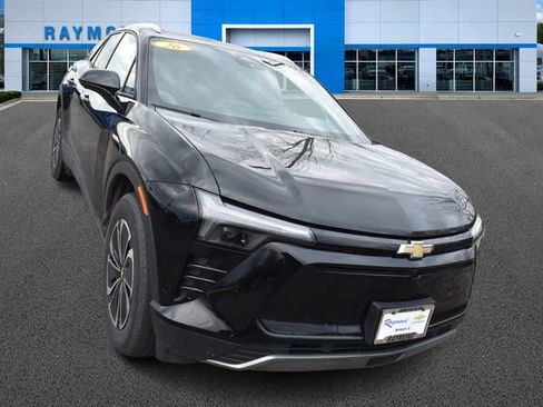 Used 2024 Chevrolet Blazer EV LT AWD/4WD image 10