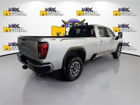 Used 2022 GMC Sierra 2500 SLE w/ SLE Value Package; image 4
