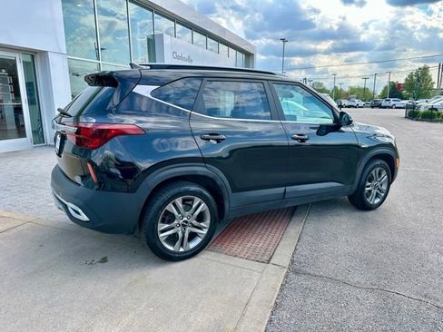Used 2022 Kia Seltos S AWD/4WD image 7