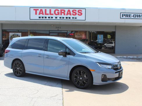 Used 2025 Honda Odyssey Sport-L image 2