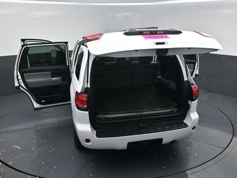 Used 2020 Toyota Sequoia SR5 w/ Premium Package image 22