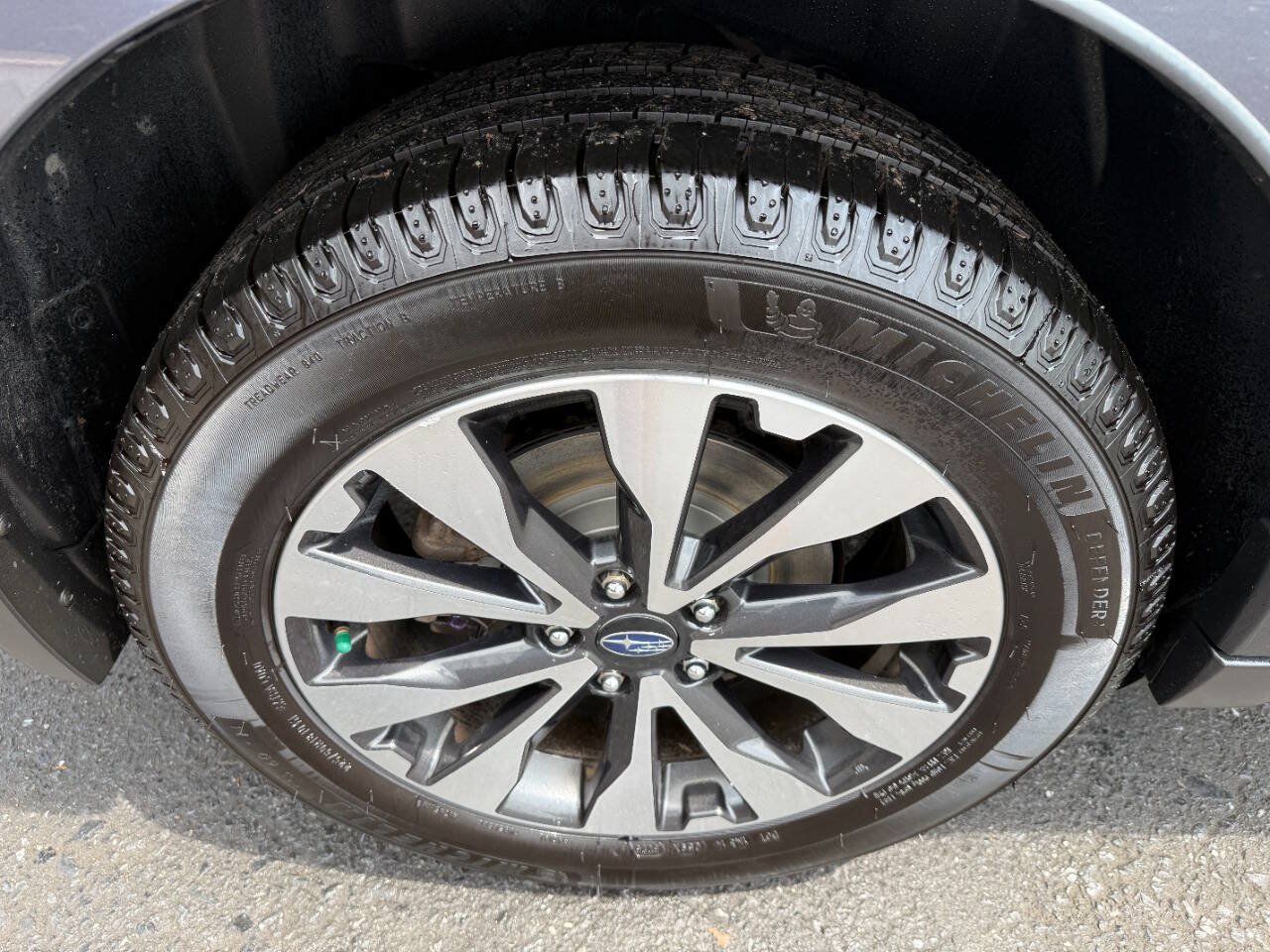 Used 2016 Subaru Outback 2.5i Limited AWD/4WD image 11