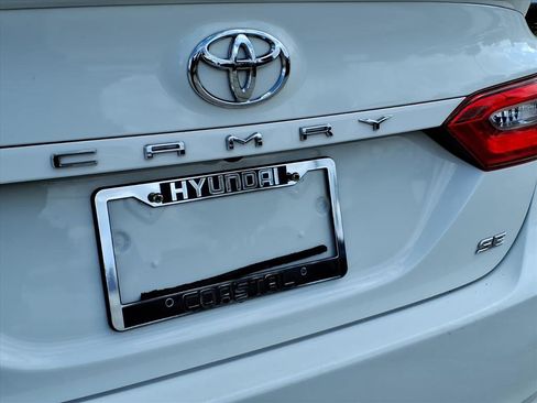 Used 2018 Toyota Camry SE image 27