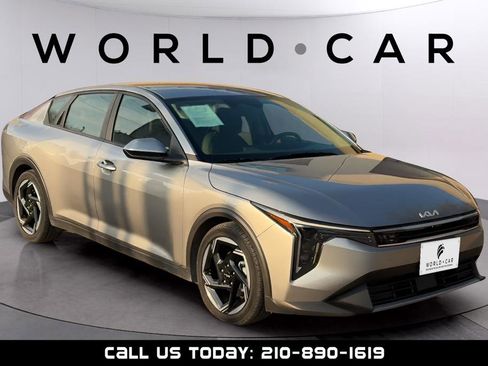Used 2025 Kia K4 EX FWD image 2