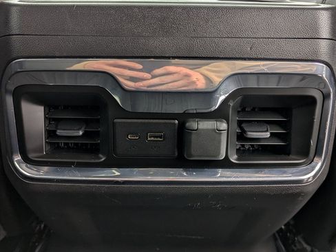 Certified 2022 GMC Sierra 1500 SLT w/ SLT Convenience Package image 9