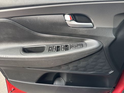 Used 2020 Hyundai Santa Fe SE image 14