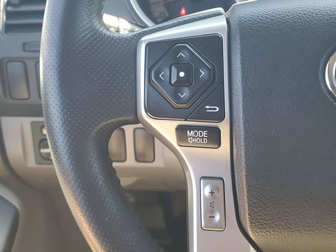 Used 2015 Toyota Tacoma PreRunner w/ SR5 Package image 32