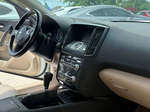 Used 2014 Nissan Maxima 3.5 SV w/ Cold Package FWD image 14