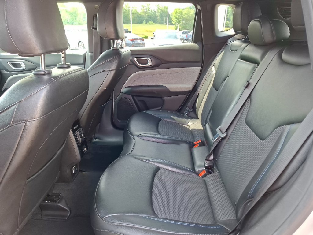 Used 2024 Jeep Compass Latitude AWD/4WD image 27
