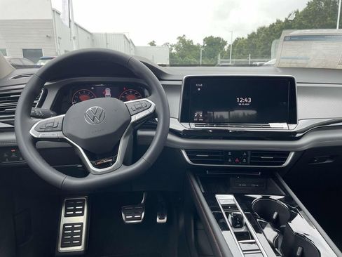 New 2026 Volkswagen Atlas Peak Edition AWD/4WD image 13