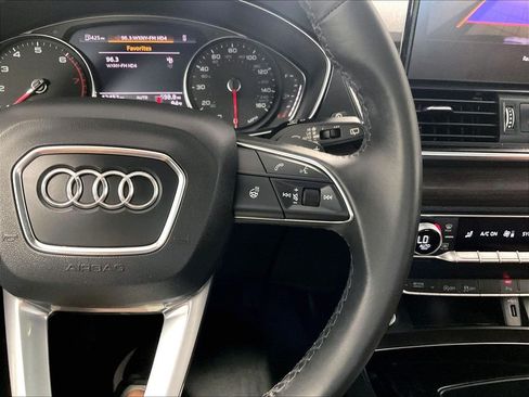 Used 2023 Audi Q5 2.0T Premium w/ Convenience Package AWD/4WD image 24