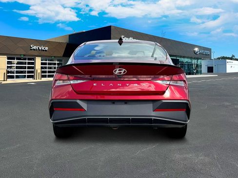 New 2025 Hyundai Elantra Sport image 7