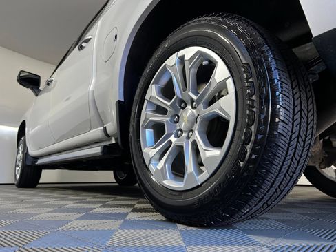 Used 2023 Chevrolet Silverado 1500 LTZ AWD/4WD image 32