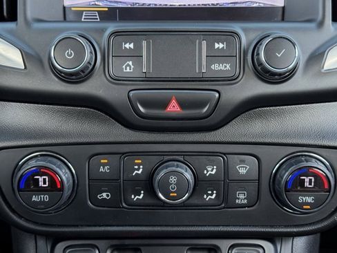 Used 2019 GMC Terrain SLT w/ Preferred Package image 19