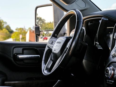 Used 2020 GMC Sierra 2500 Denali w/ Technology Package AWD/4WD image 16