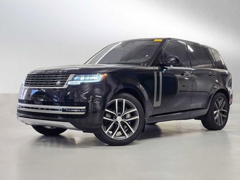 Used 2025 Land Rover Range Rover SE AWD/4WD image 1