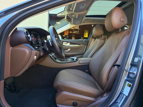 Used 2017 Mercedes-Benz E 300 image 14