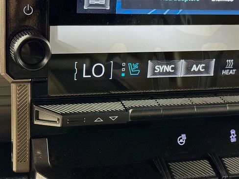 Used 2025 GMC Hummer EV 3X image 19