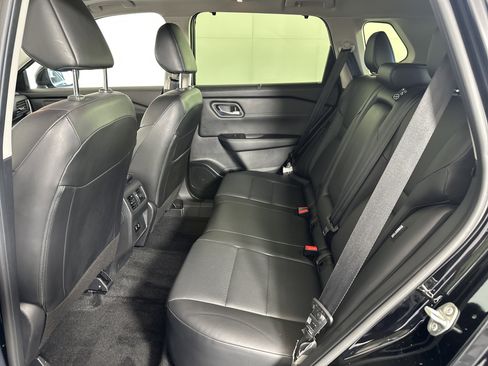 Certified 2025 Nissan Rogue SV w/ SV Premium Package image 7