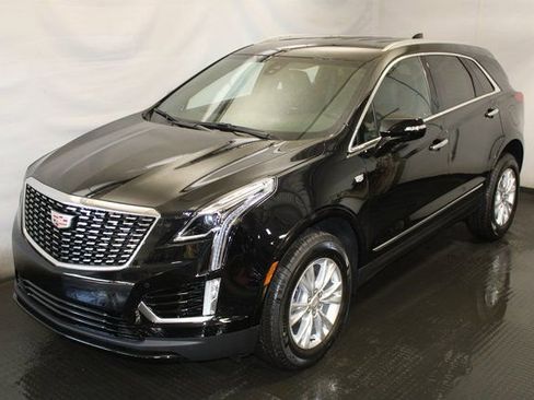New 2025 Cadillac XT5 Luxury image 1