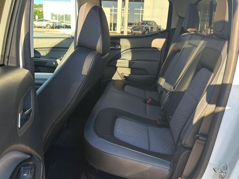 Used 2022 Chevrolet Colorado Z71 w/ Trail Boss Package AWD/4WD image 11