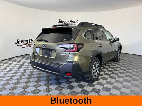 Used 2024 Subaru Outback Premium image 7