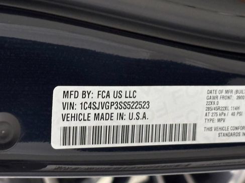 Certified 2025 Jeep Grand Wagoneer Series III w/ Rear Seat Video Group 1 AWD/4WD image 59
