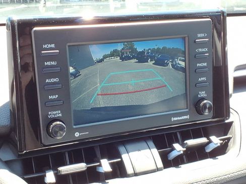Certified 2021 Toyota RAV4 LE AWD/4WD image 22