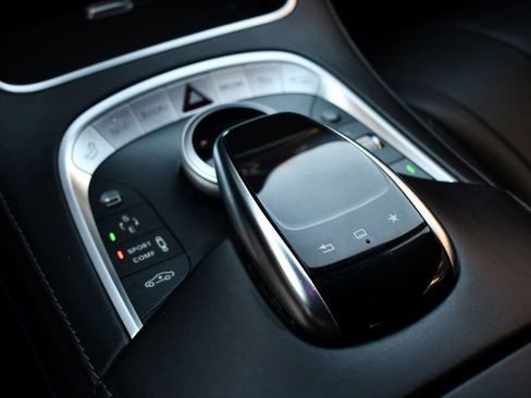 Used 2015 Mercedes-Benz S 550 4MATIC Coupe image 30