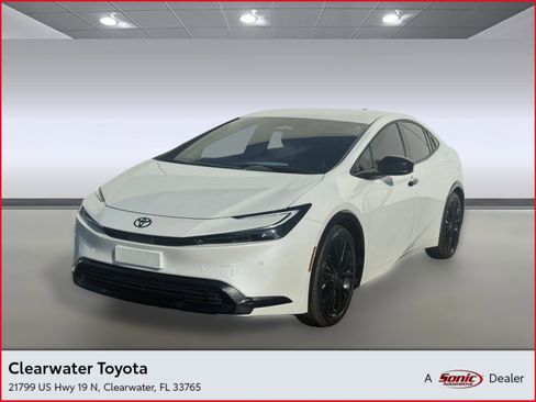 Used 2026 Toyota Prius image 1
