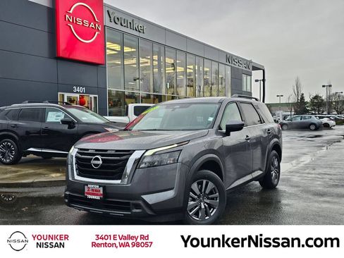 Used 2025 Nissan Pathfinder SV AWD/4WD image 1